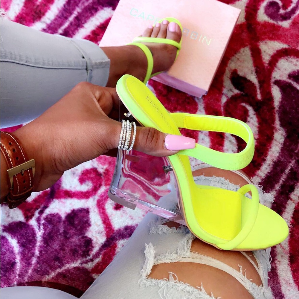 Neon pump
